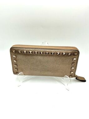 Valentino Garavani Metallic Rockstud Zip Around Wallet #1156